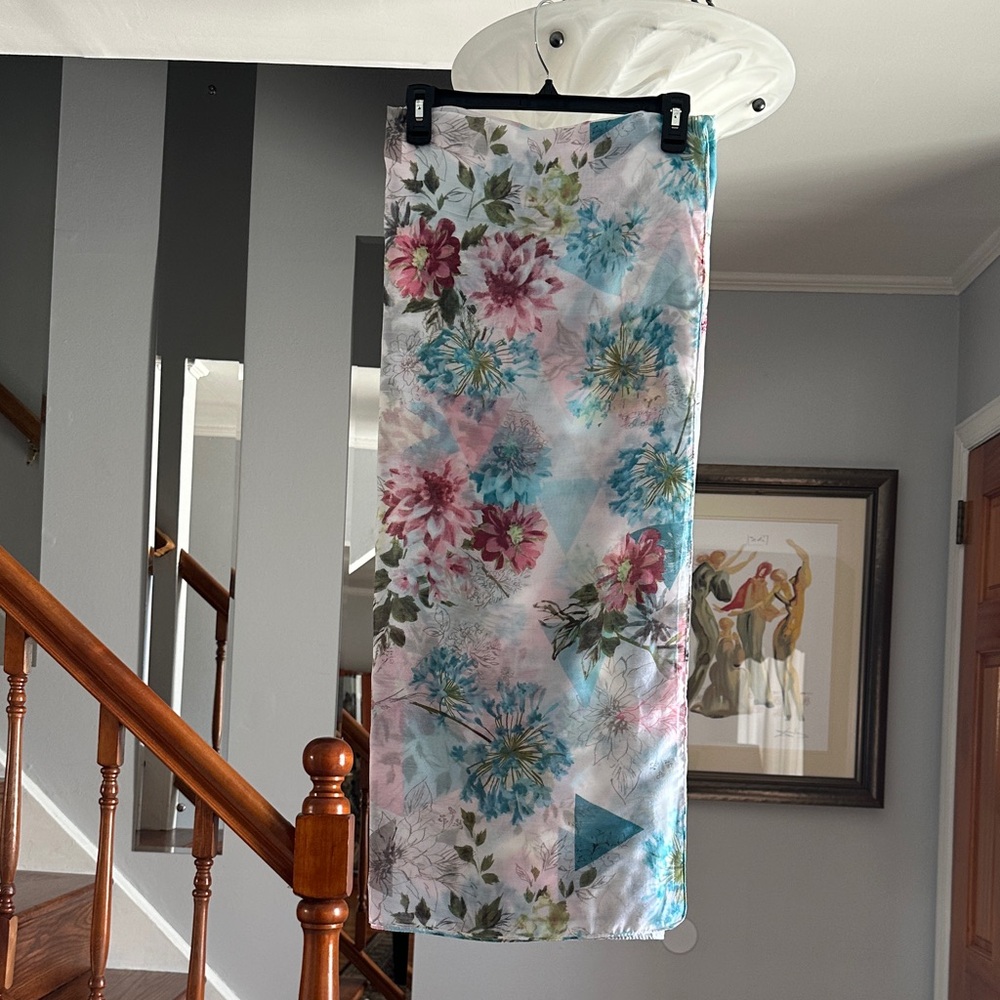 🌺 Floral Print Women's Large Scarf